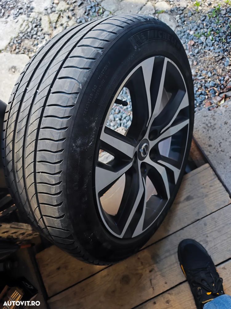 Volvo V60 Recharge T6 AWD AT Core - 1