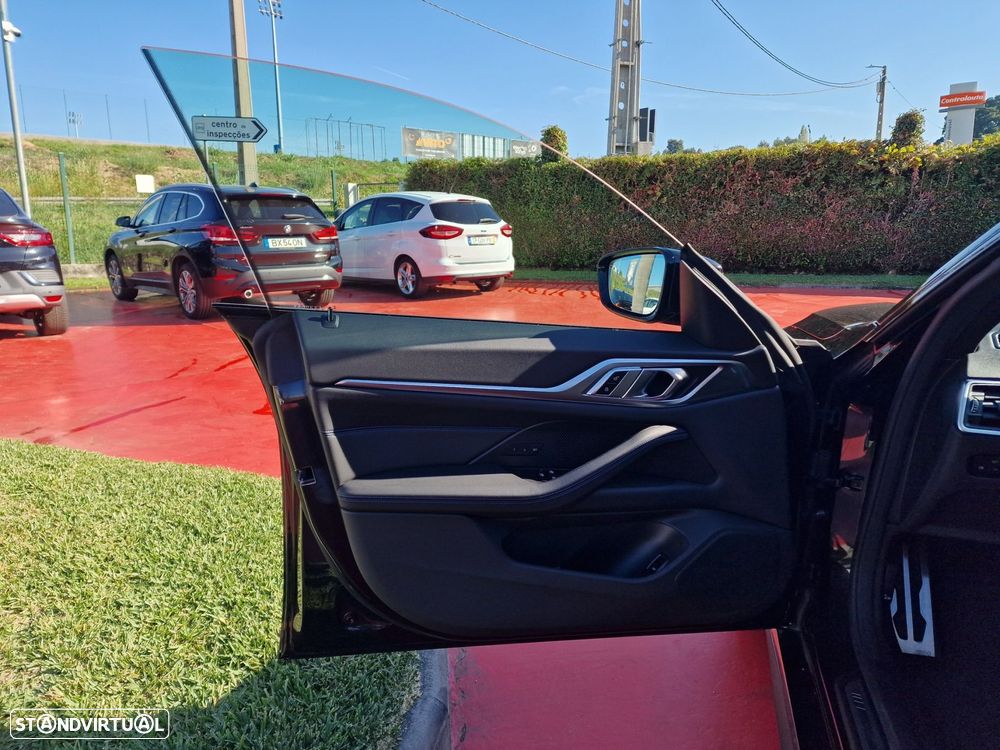 BMW i4 eDrive35 Desportiva M - 9