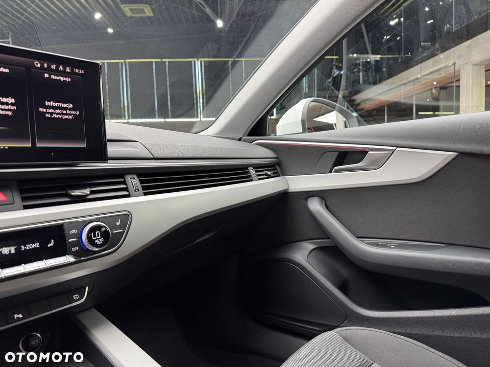 Audi A4 Avant 35 TFSI mHEV S tronic - 30