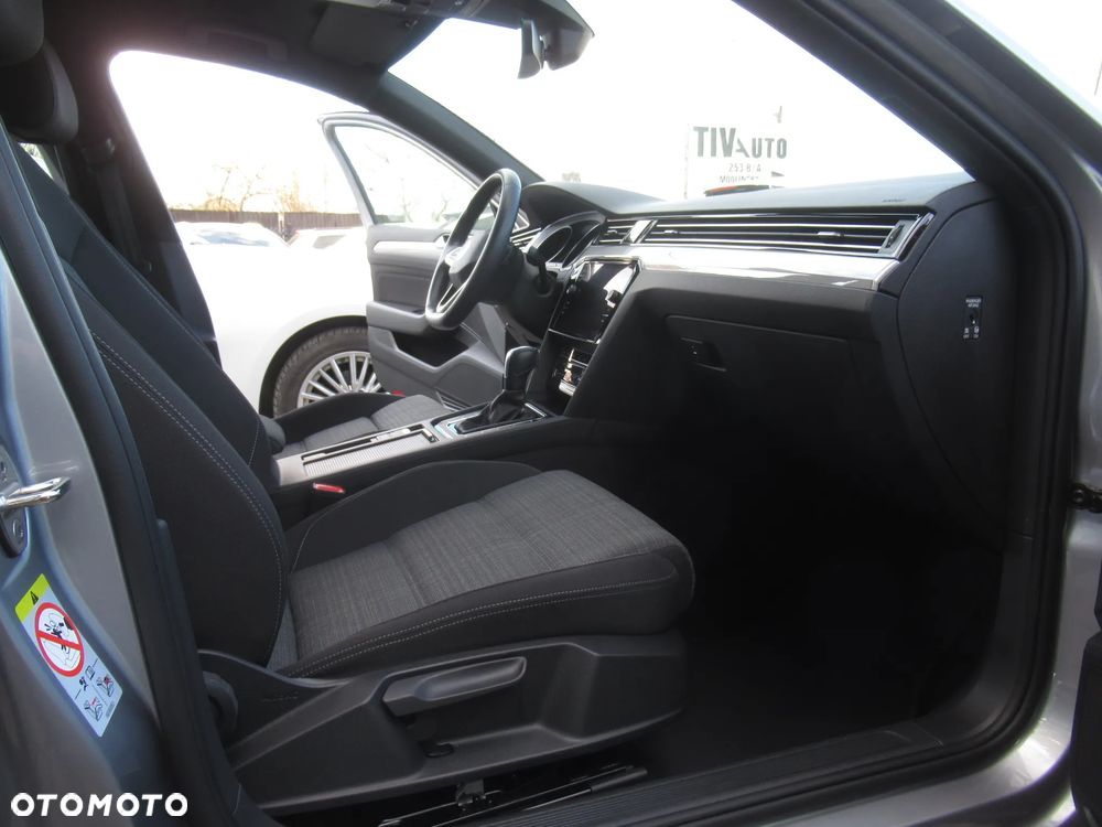 Volkswagen Passat 2.0 TSI Business DSG - 10