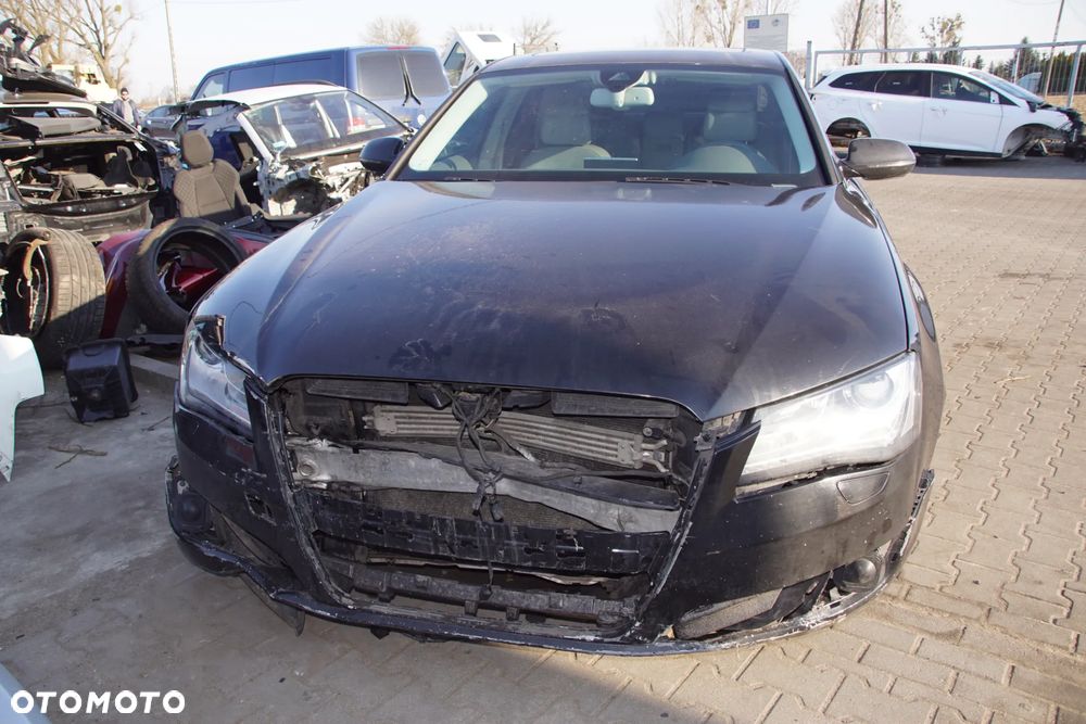 Auto na części tel 692106889 Audi A8 D4 4.2 tdi CDSB CDS skrzynia MXX kod lakieru lz9y wersja nie long drzwi ćwiartka szyba deska konsola lusterko zamek komputer zderzak czujnik fotele - 18