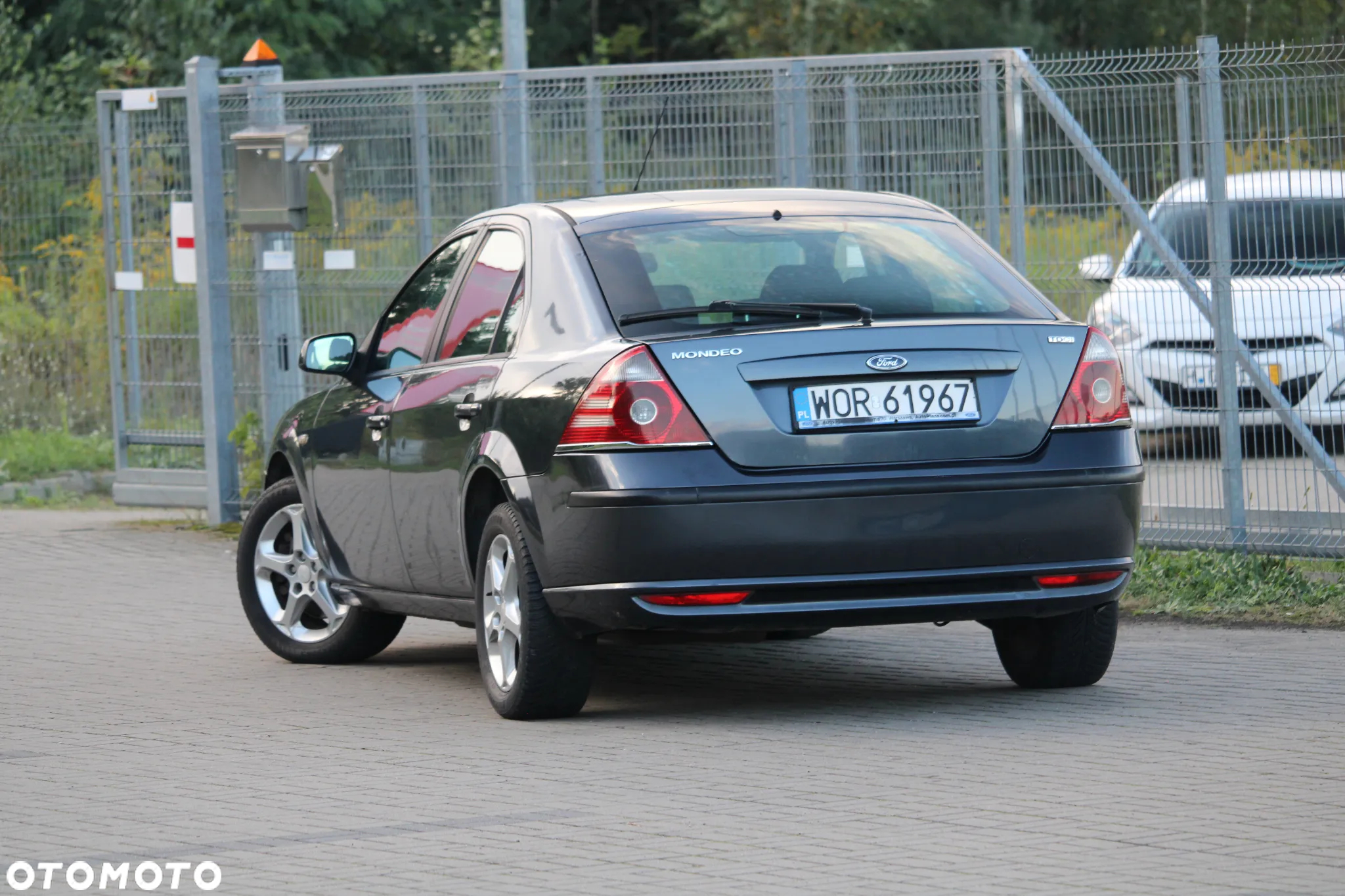 Ford Mondeo - 12
