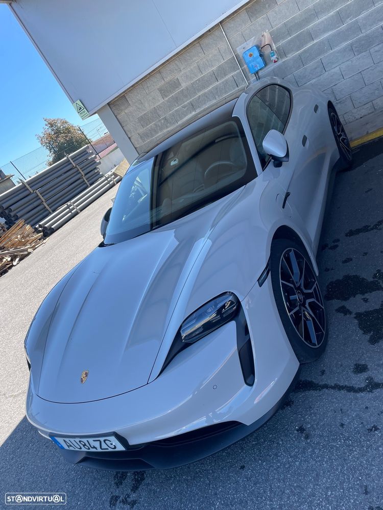 Porsche Taycan Sport Turismo Standard - 2