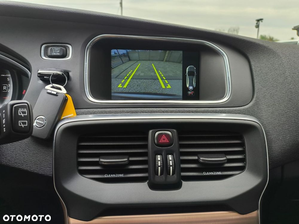 Volvo V40 D3 Momentum - 31