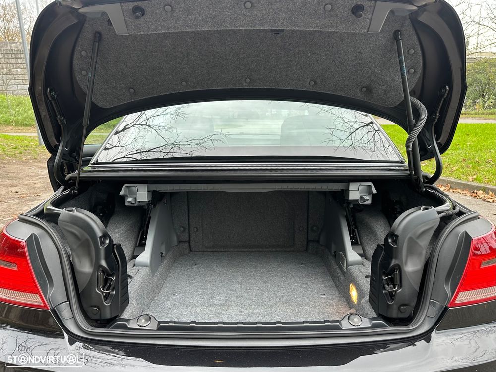 BMW 320 i Cabrio - 32