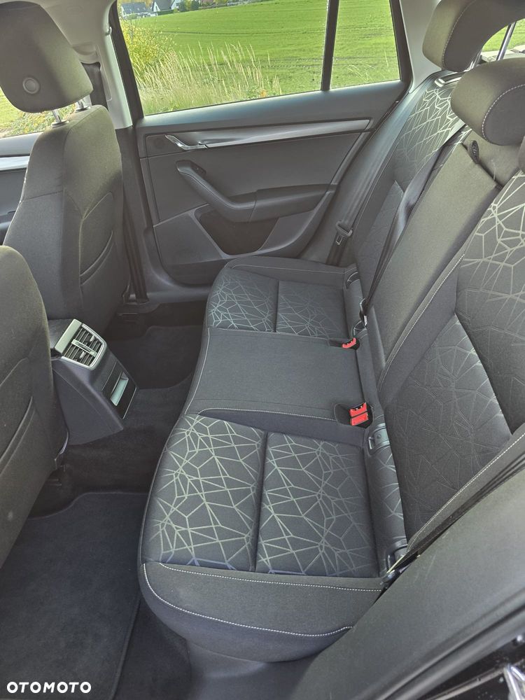 Toyota Avensis Touring Sports 1.8 Multidrive S Executive - 14