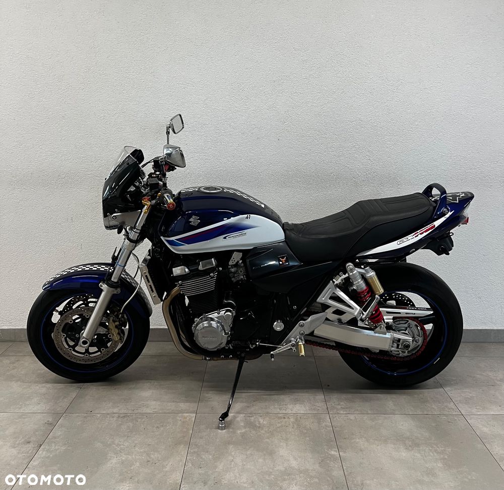 Suzuki GSX - 1