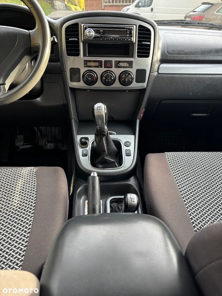 Suzuki Grand Vitara 1.6 - 10