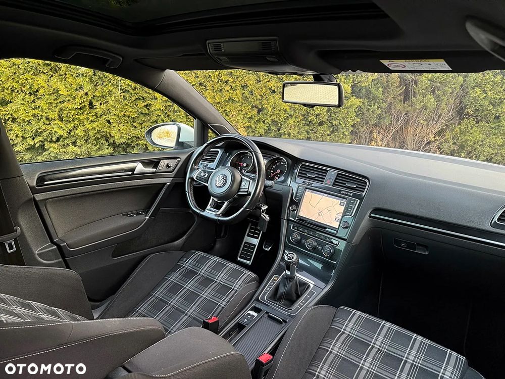 Volkswagen Golf 2.0 TDI BMT GTD - 3