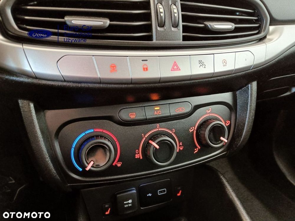 Fiat Tipo 1.4 16v Lounge EU6d - 22