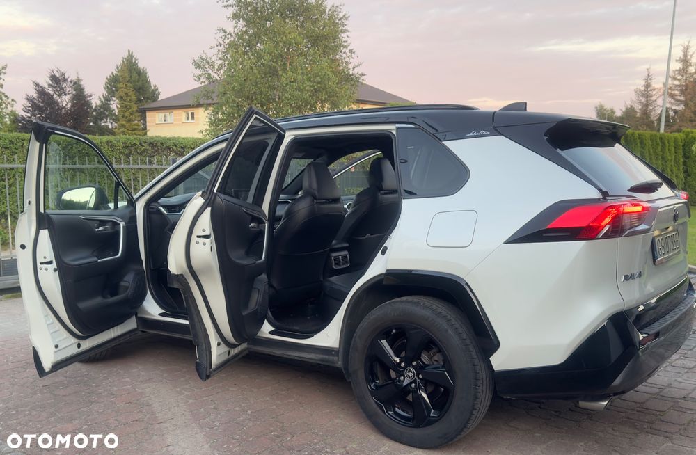 Toyota RAV4 - 8