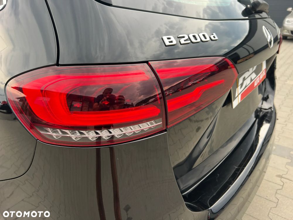 Mercedes-Benz Klasa B 200 d 8G-DCT AMG Line - 36