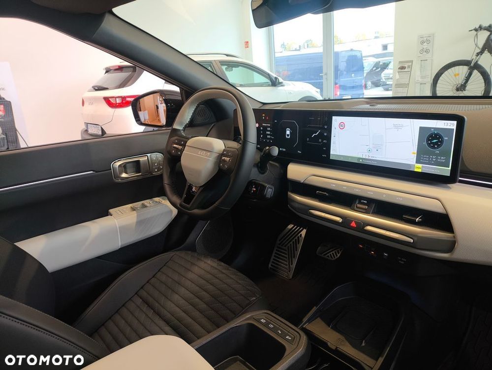 Kia EV4 - 12