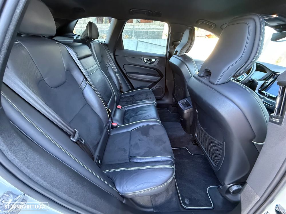 Volvo XC 60 2.0 D4 R-Design Geartronic - 13