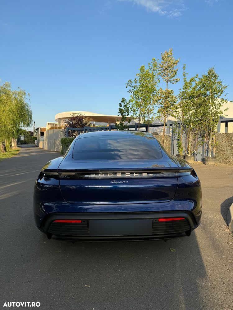 Porsche Taycan - 3