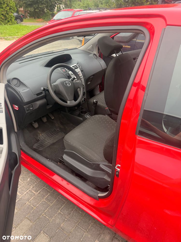 Toyota Yaris 1.0 VVT-i - 27