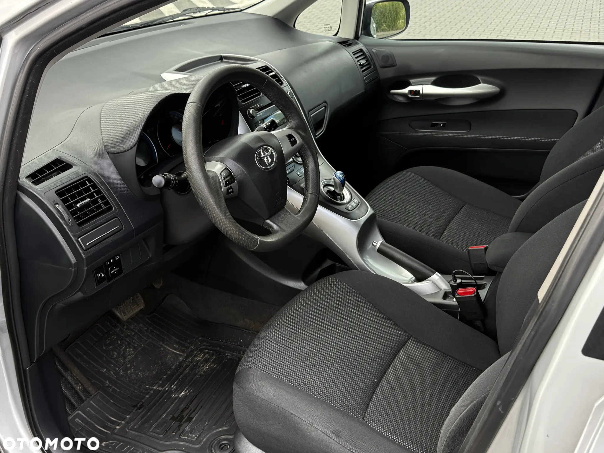 Toyota Auris 1.8 HSD Luna - 8