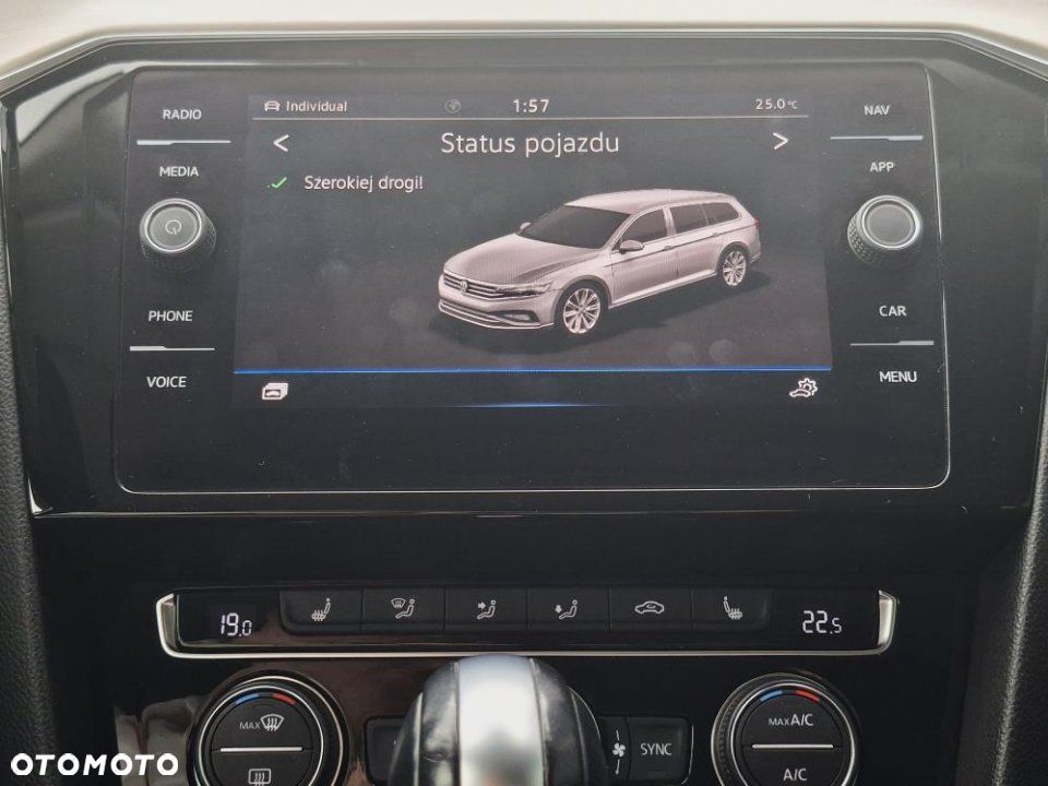 Volkswagen Passat - 34