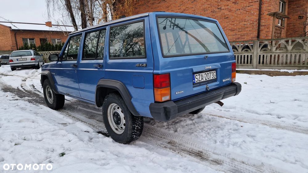 Jeep Cherokee - 5