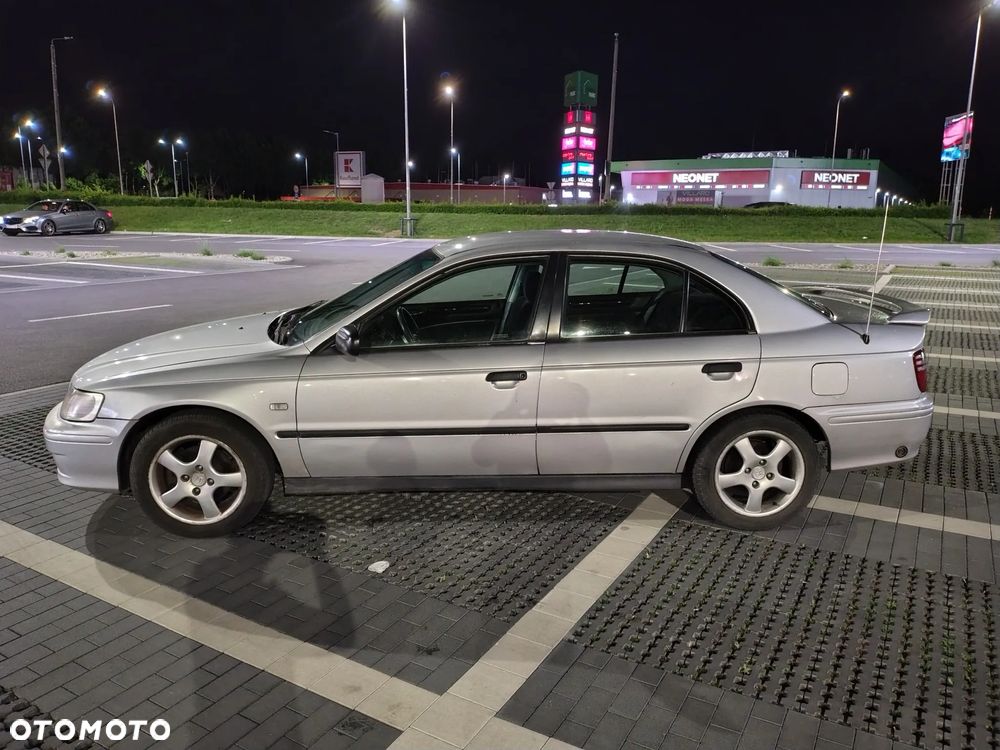 Honda Accord 1.8i ES - 10