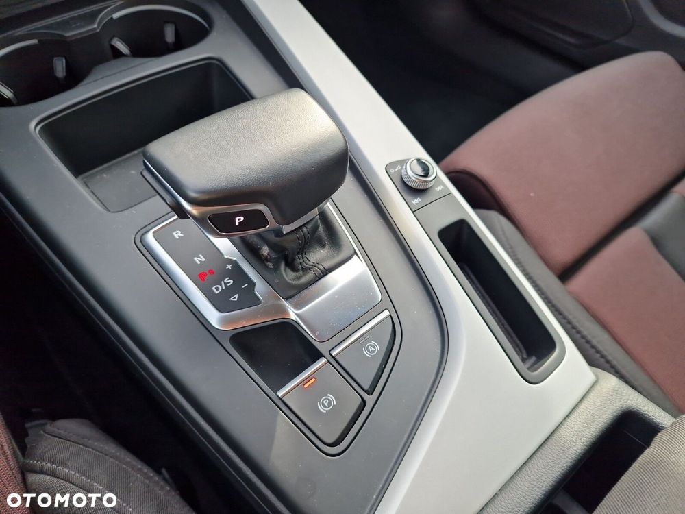 Audi A4 Avant 35 TFSI mHEV S Line S tronic - 18