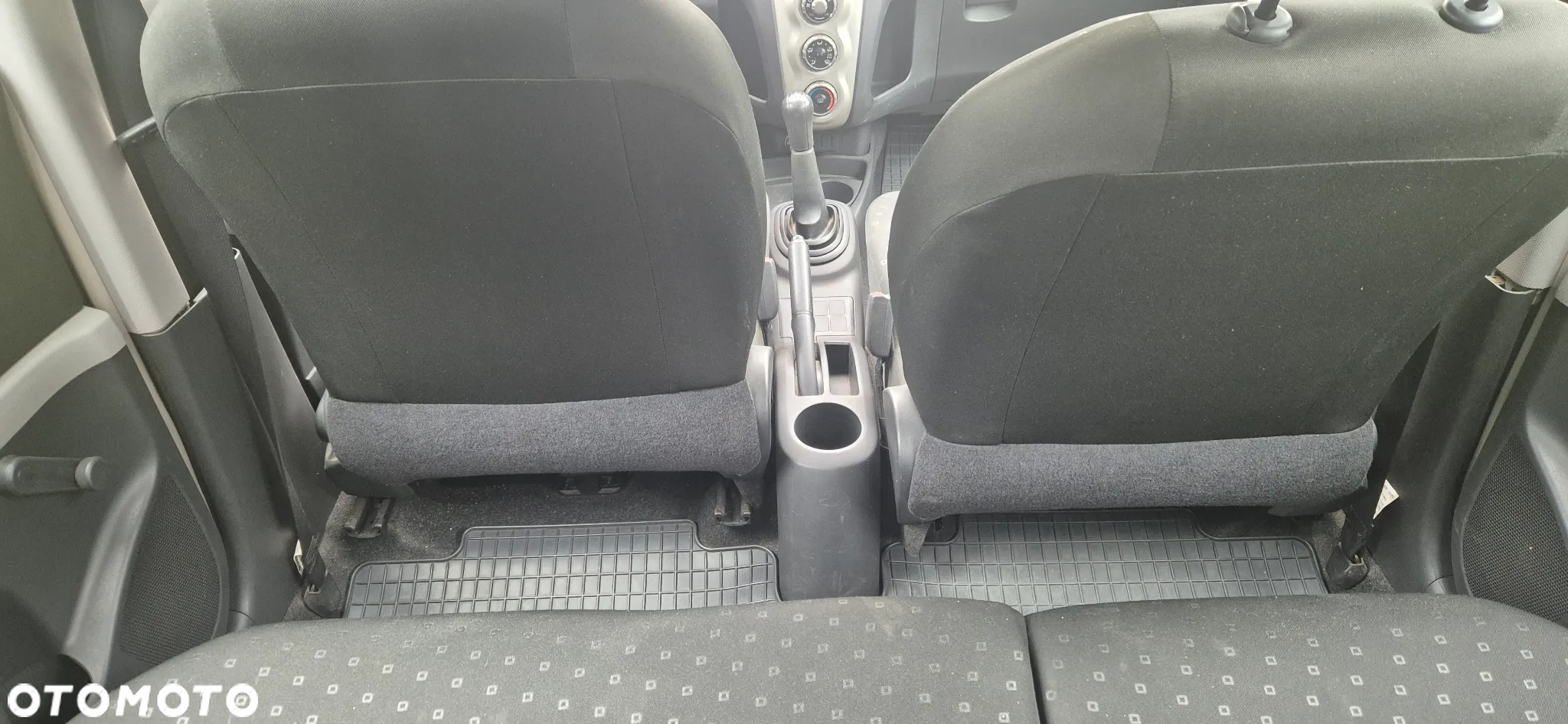 Toyota Yaris 1.0 Luna A/C - 6