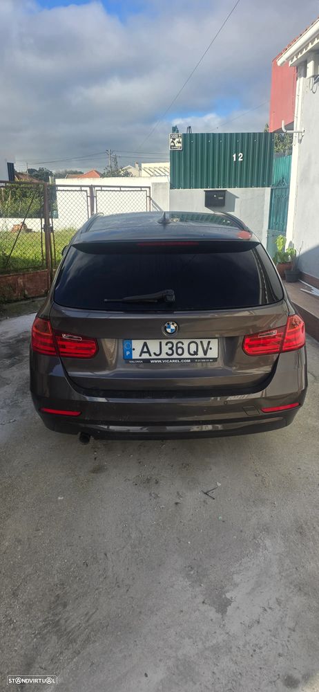 BMW 318 d Aut. Modern Line - 2