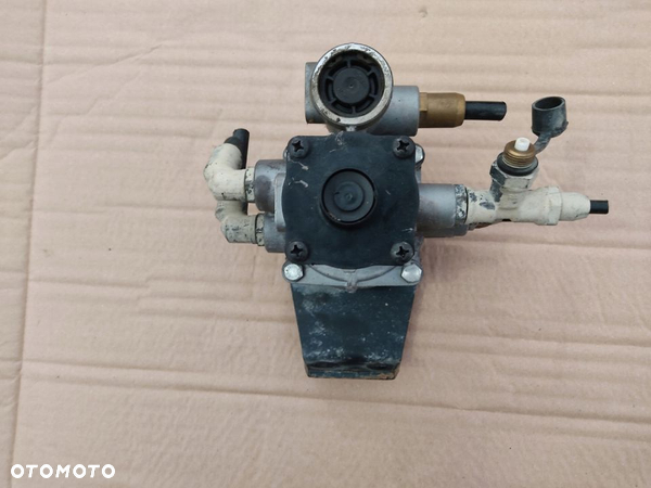 IVECO WABCO ZAWÓR STERUJĄCY NACZEPĄ 9730090130