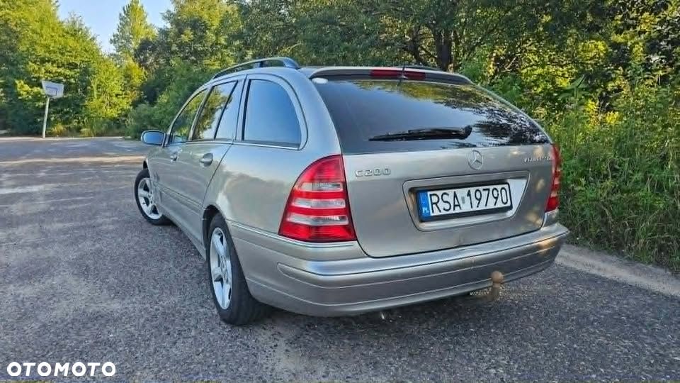 Mercedes-Benz C-Class 2004 photo 5