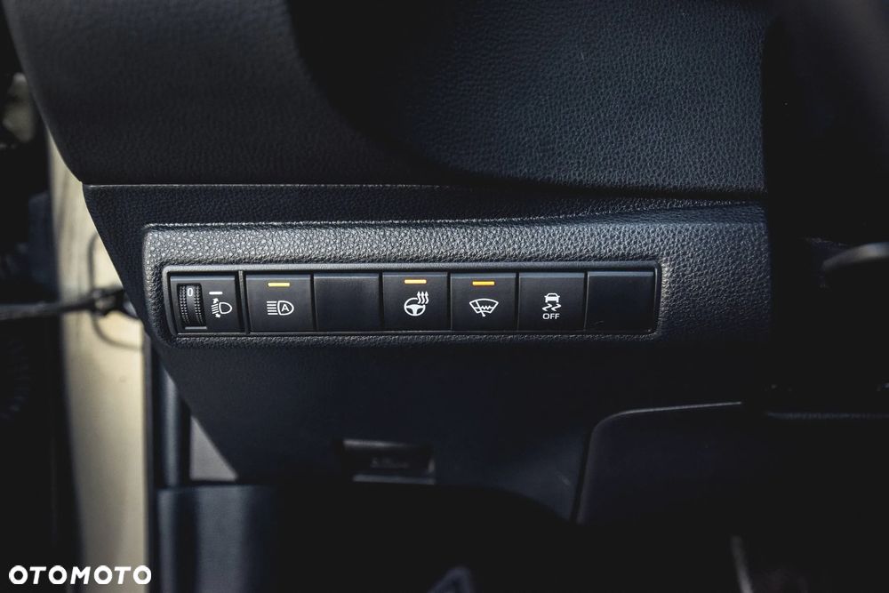 Suzuki Swace 1.8 Hybrid Premium Plus CVT - 37