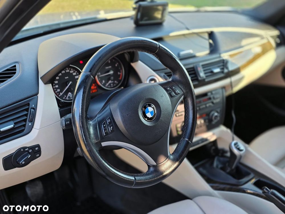 BMW X1 sDrive18d - 10