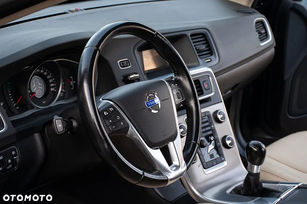 Volvo V60 D3 Business Edition - 32