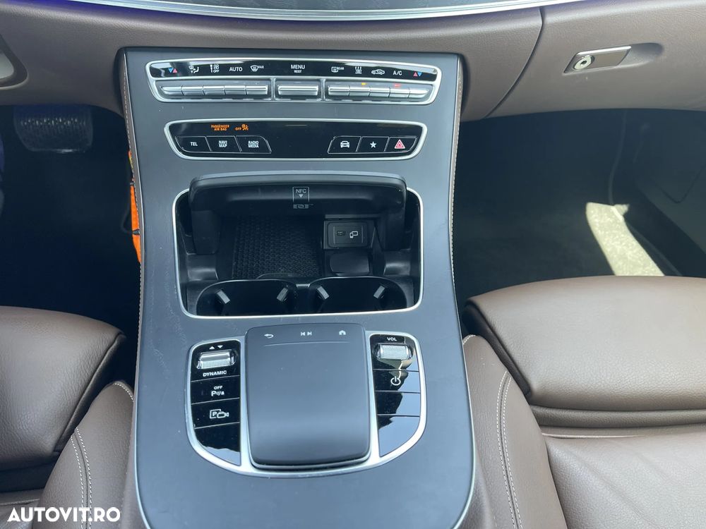 Mercedes-Benz E - 13