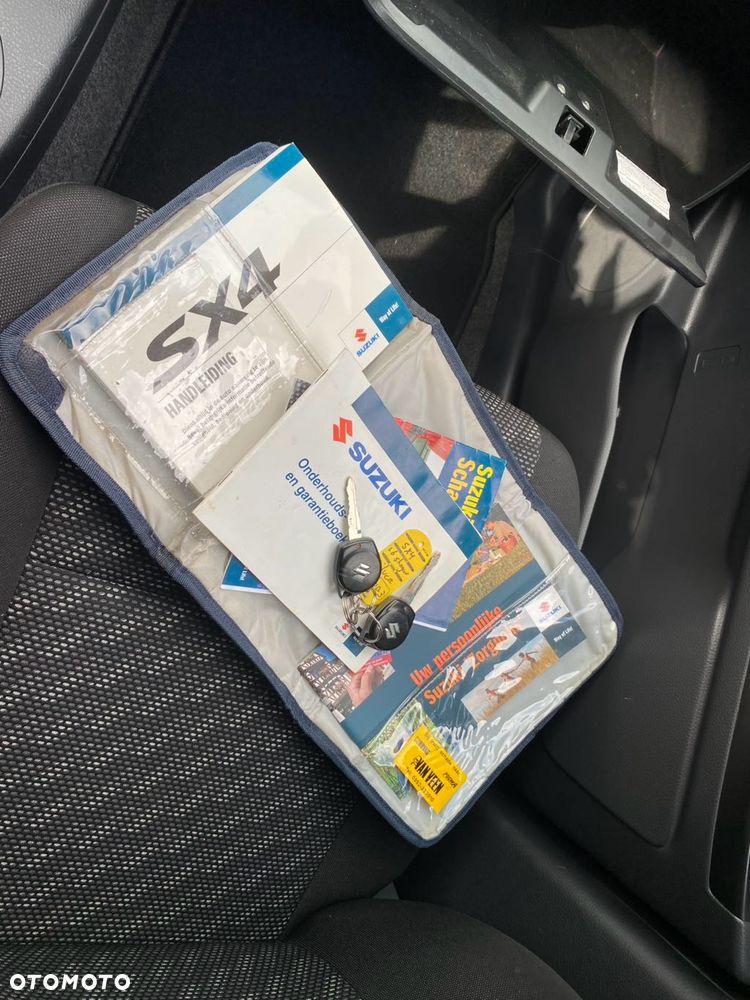 Suzuki SX4 1.6 GS / Premium - 13