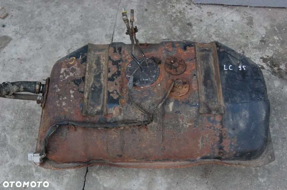 TOYOTA LAND CRUISER 90 95 - Zbiornik paliwa. - 1