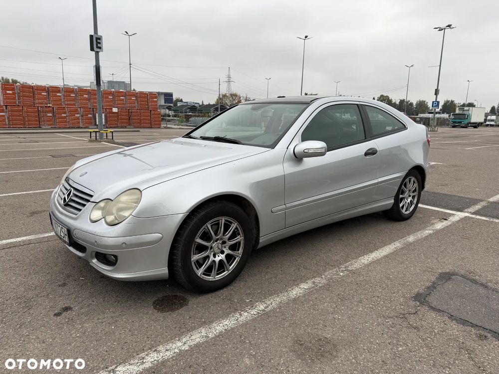Mercedes-Benz C-Class 2005 photo 5
