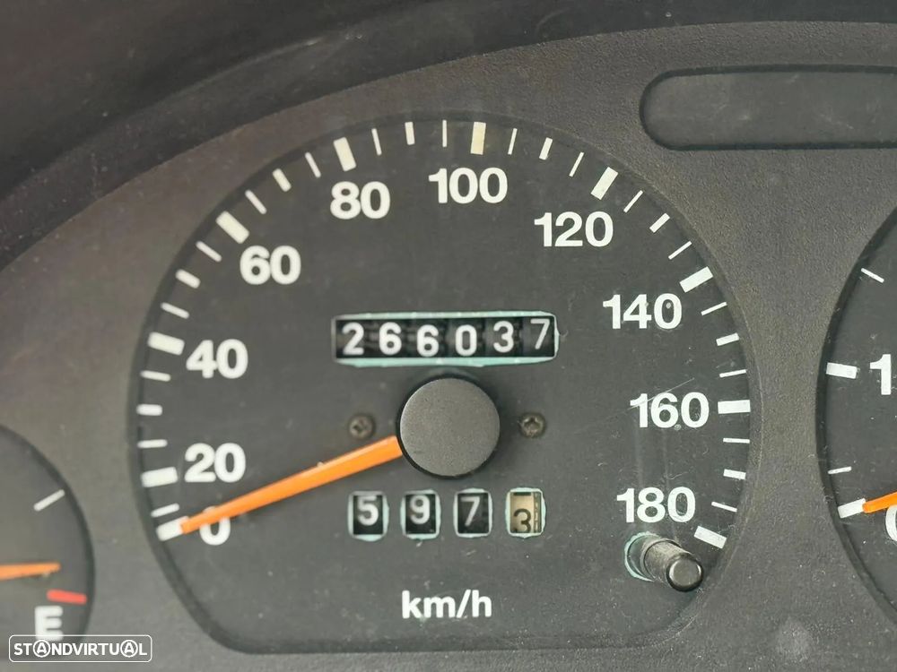 Suzuki Vitara 1.9 TD JLX - 2