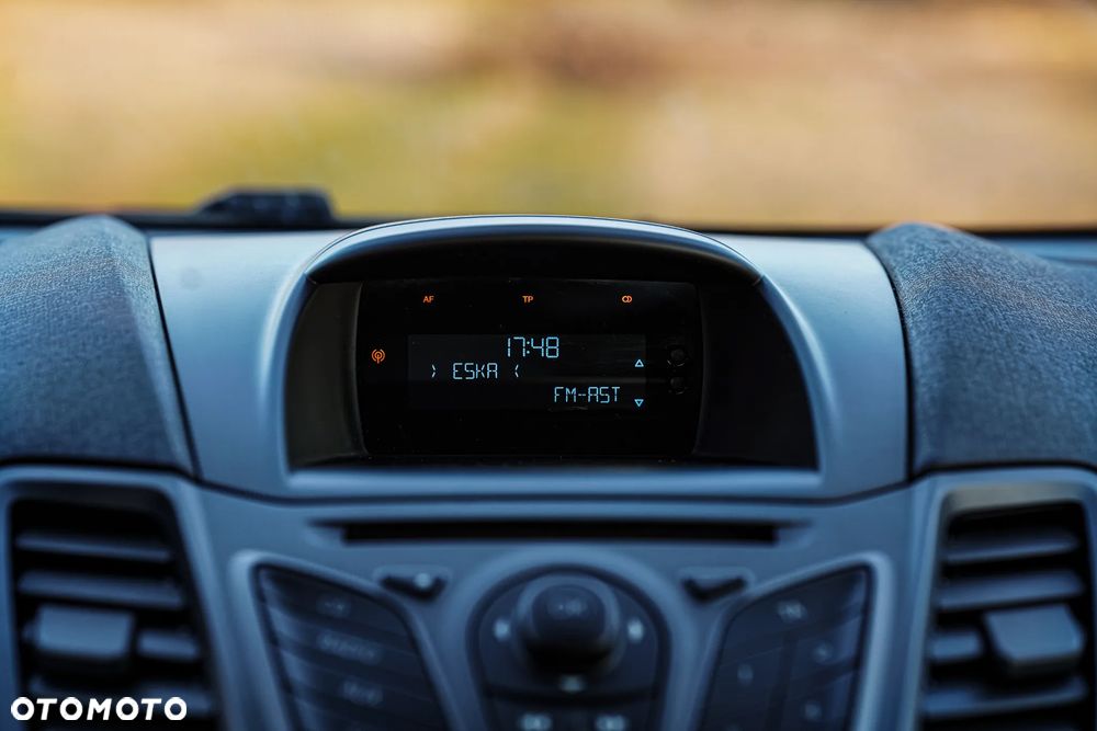 Ford Fiesta 1.25 Trend Edition - 35