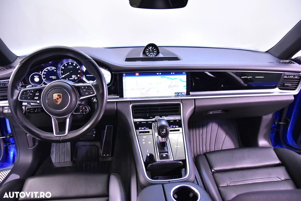 Porsche Panamera 4 E-Hybrid - 9