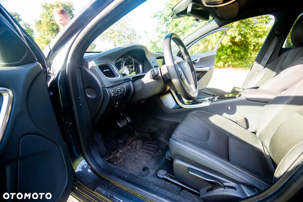Volvo V60 D4 AWD Momentum - 10