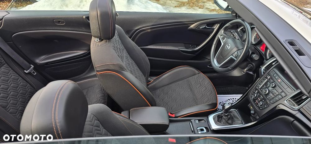 Opel Cascada 1.4 T Cosmo S&S EU6 - 16