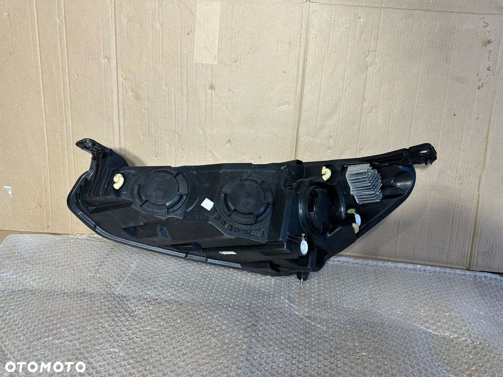 lampa przód przednia prawa ford focus mk4 2018 - 2022 - 4