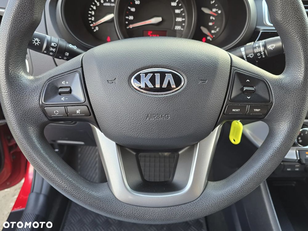 Kia Rio 1.2 L - 16