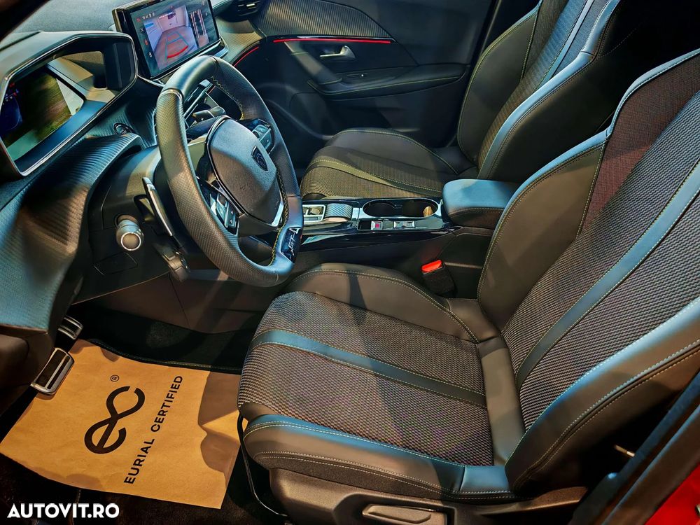 Peugeot 2008 PureTech 130 EAT8 GT - 11