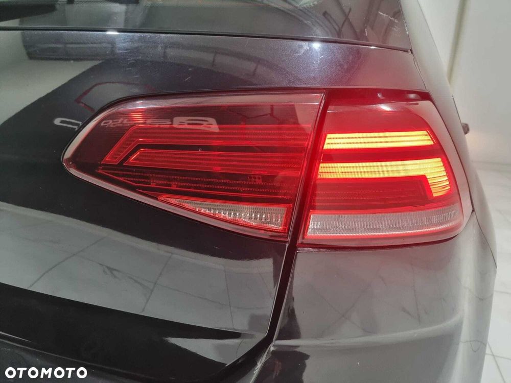 Volkswagen Golf - 25
