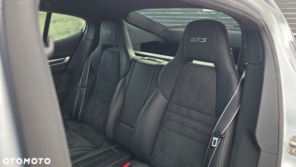 Porsche Panamera GTS PDK - 21