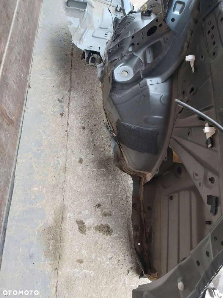 Toyota Auris II błotnik prawy tył KOMBI ćwiartka tylna prawa - 14