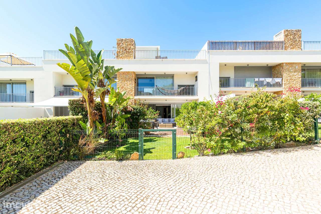 Moradia Moderna com Piscina e Jardim Privados em Albufeira - Grande imagem: 3/28