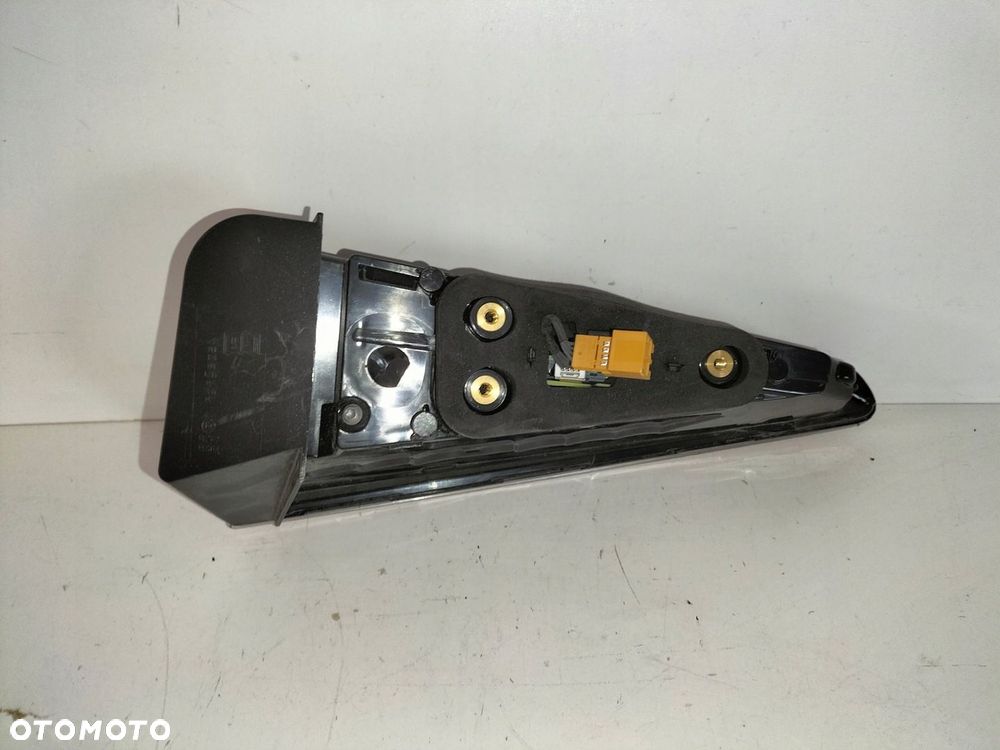 Lampa tylna tył prawa SKODA ENYAQ 21- LED - 4