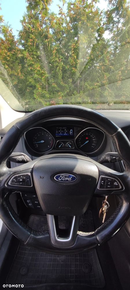 Ford Focus 1.6 Edition - 8